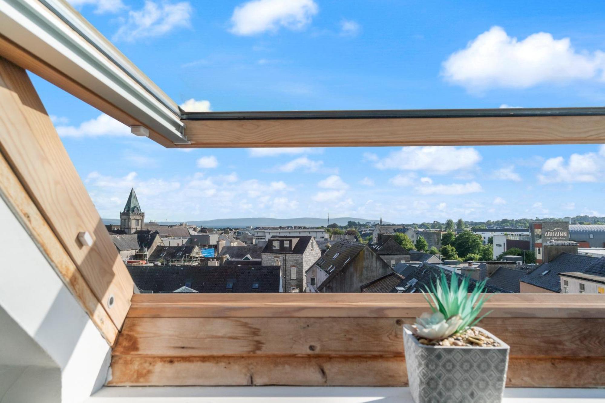 Heart Of City Centre Stunning View Galway Exterior foto